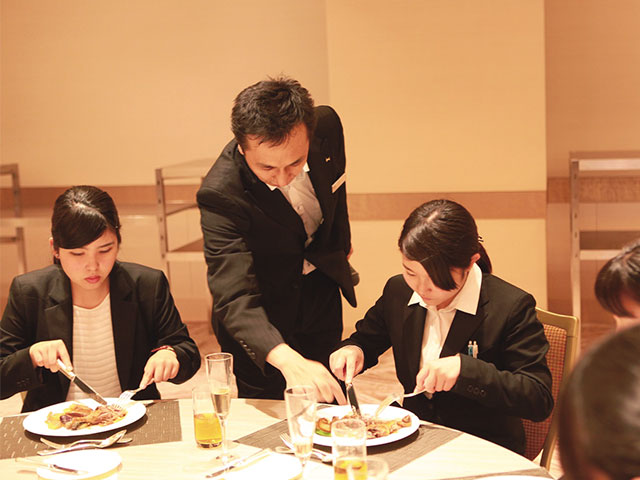 国際ホテル科