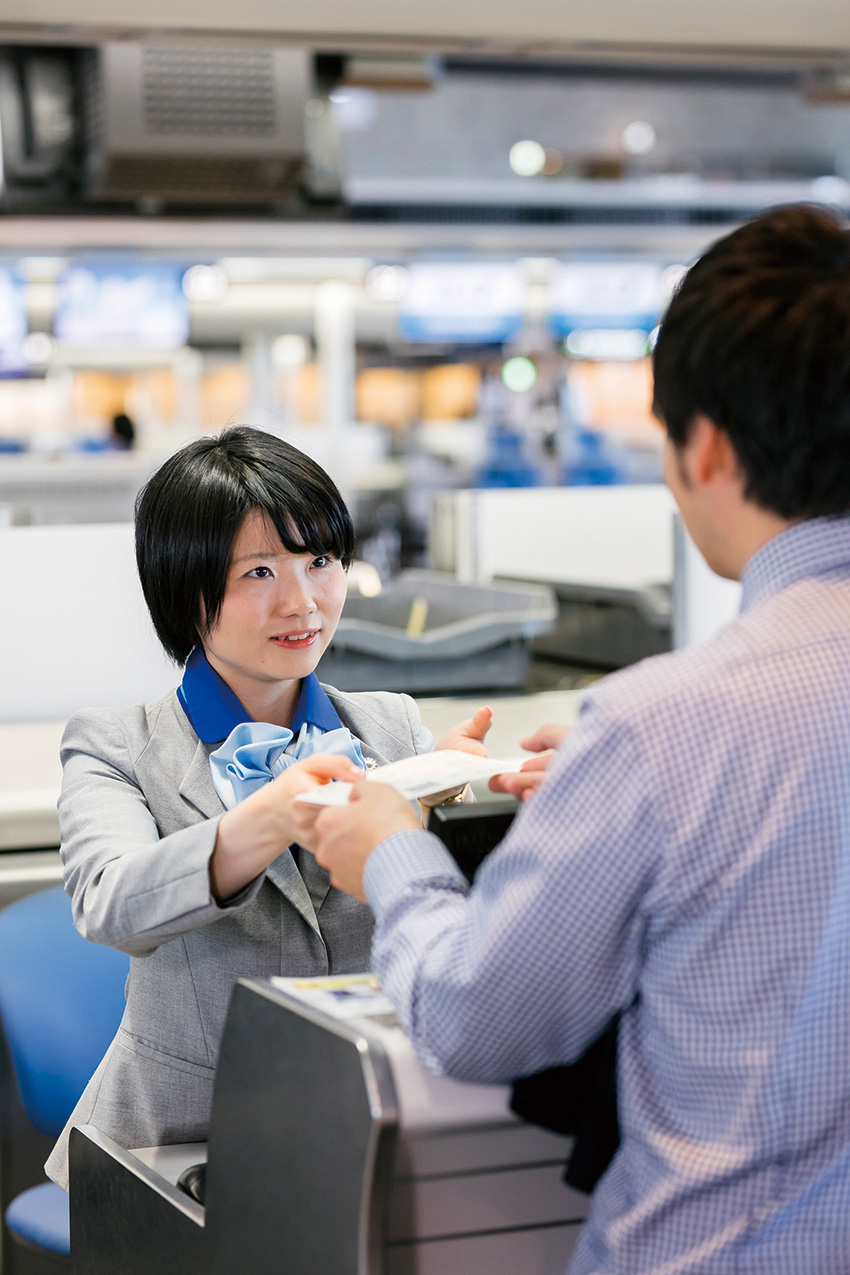 Ana成田エアポートサービス 卒業生インタビュー 神田外語学院 外国語の専門学校